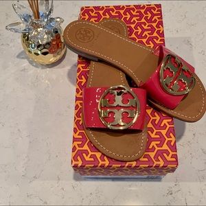 Tory Burch fuchsia Sandal slides 🌺